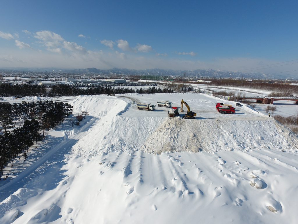 楠木興樹園　雪堆積場